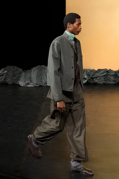 Look 57
